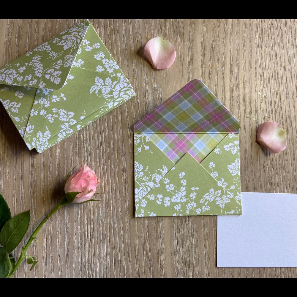 Mini patterned envelopes
